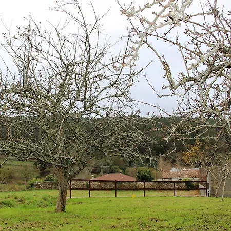 Landhuis O Cruceiro Lires