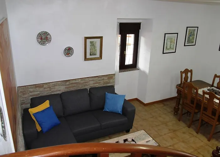 منزل ريفي O Cruceiro *